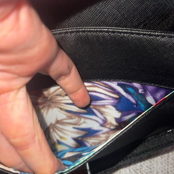 Vintage Y2K Sharif Crossbody Bag - Picture 5 of 5